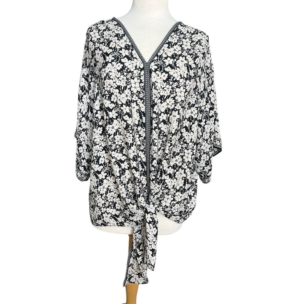 Max Studio Floral Crepe Short Sleeve Tie Front Blouse Flowy Black White Size 2X
